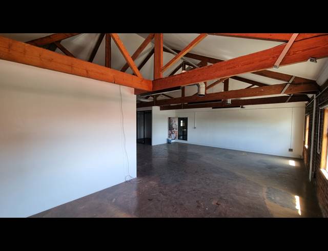 303M² OFFICE FOR SALE IN WOODSTOCK